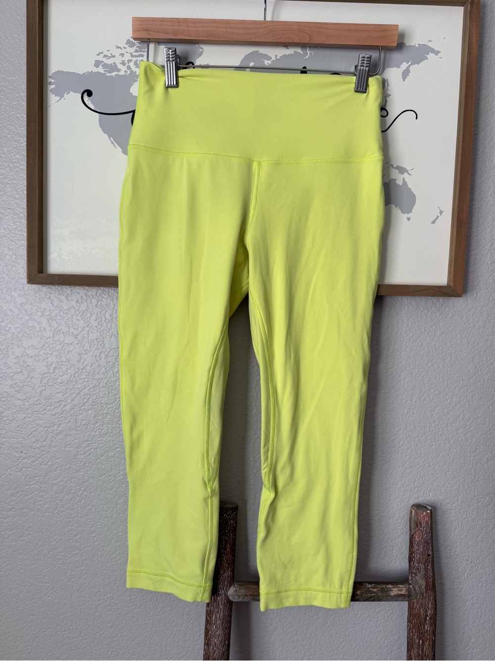 NEON LULULEMON LEGGINGS SIZE 8 ALIGN - Picture 4 of 6